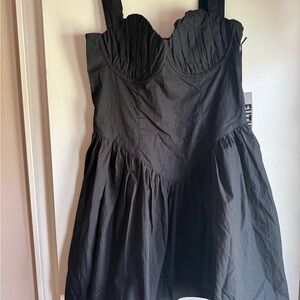 Black Sleeveless Sweetheart Bust Mini Dress
